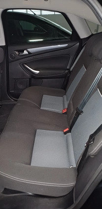Ford Mondeo cena 26000 przebieg: 150000, rok produkcji 2012 z Warszawa małe 232